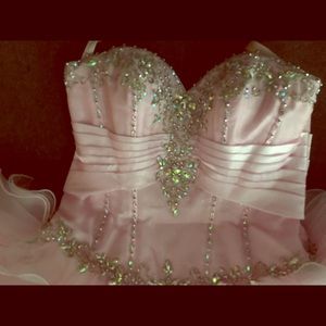 Selling this light pink dress wore it only once